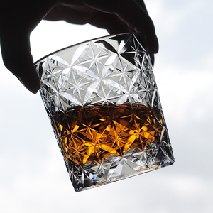 Vasos de <span class=keywords><strong>Whisky</strong></span> y Cócteles de Vidrio Grabado Kiriko Japonés Edo, Tallados a Mano, Color Azul, para el Verano, Venta al por Mayor - Product Image 5