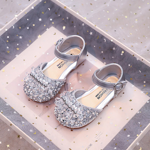 Sandalias huecas <span class=keywords><strong>para</strong></span> niñas 2026, zapatos de verano, nuevos, a la moda, de princesa, <span class=keywords><strong>con</strong></span> suela blanda, cierre de <span class=keywords><strong>velcro</strong></span>, pedrería, lazo grande <span class=keywords><strong>para</strong></span> niño - Product Image 4