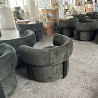 Fauteuil d'appoint Pax au design français moderne, confortable, en velours, pour hôtel, bureau à domicile, salle à manger, loisirs, avec structure en bois