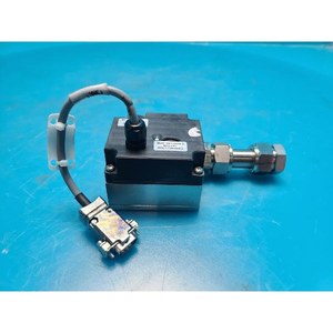 Transmetteur de débit en ligne Lam Research 2300 Exelan Flex45, d'occasion, pièce d'équipement semi-conducteur de marque Legacy - Product Image 5