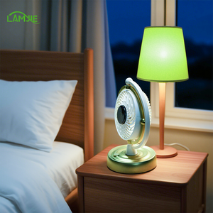 Système solaire modèle planète ventilateur de refroidissement rechargeable USB décor de bureau de science-fiction unique pour enfants et voiture ventilateur de bureau sur le thème de l'espace - Product Image 3