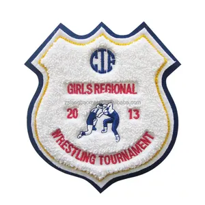 Toppe Ricamate Personalizzate per Abbigliamento Sportivo - Disegni di Calcio, Basket, Football, Forme Floreali e Alfabetiche, 3D in Ciniglia, Termoadesive/Cucibili - Product Image 1