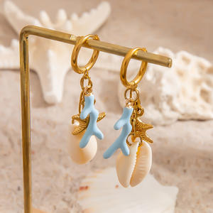 Pendientes Colgantes de Concha Marina, Coral y Estrella de Mar, Chapados en Oro de 18k, Acero Inoxidable, Joyería de Moda con Temática Oceánica - Product Image 3