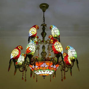 Lámpara de Araña Estilo Europeo Tiffany con Vidrio de Colores LED de 12 Luces con Diseño de Loros, Control Táctil, 110V-240V, con 2 Años de Garantía - Product Image 3