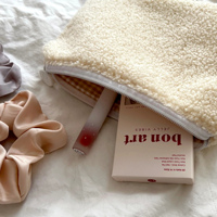 Sac à maquillage personnalisé Royal Fair, logo couleur, pliable, portable, avec fermeture éclair, sac à cosmétiques en laine d'agneau pour un usage quotidien