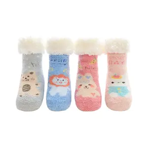 Neue dicke Babys ocken im Herbst und Winter Warme Cartoon Cute Tube Baby Socken, die rutsch feste Socken abgeben.