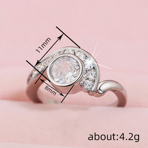 Anello da donna a forma irregolare, gioiello moderno e alla moda - Product Image 4