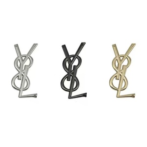 Étiquettes métalliques de haute qualité pour sacs à main, logo de marque de créateur célèbre - Product Image 1