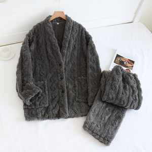 All'ingrosso <span class=keywords><strong>pigiama</strong></span> invernale da <span class=keywords><strong>donna</strong></span> nuovo imbottito in <span class=keywords><strong>peluche</strong></span> due pezzi Set da notte abbigliamento per la casa di flanella - Product Image 5