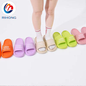 Nuovo arrivo di alta qualità estate luce <span class=keywords><strong>eva</strong></span> schiuma unisex dimensioni personalizzate logo oem sandali cuscino nuvola diapositive - Product Image 2