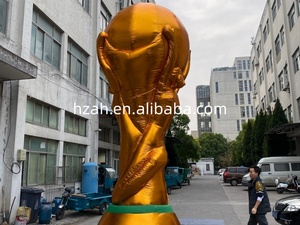 Coupe gonflable de championnat de football pour événements sportifs – Modèle gonflable doré pour célébrations sportives - Product Image 4