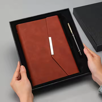 2025 nouveau magnétique de haute qualité A5 trois volets cahier à feuilles mobiles en cuir PU affaires classeur cahier planificateur logo personnalisé coffret cadeau