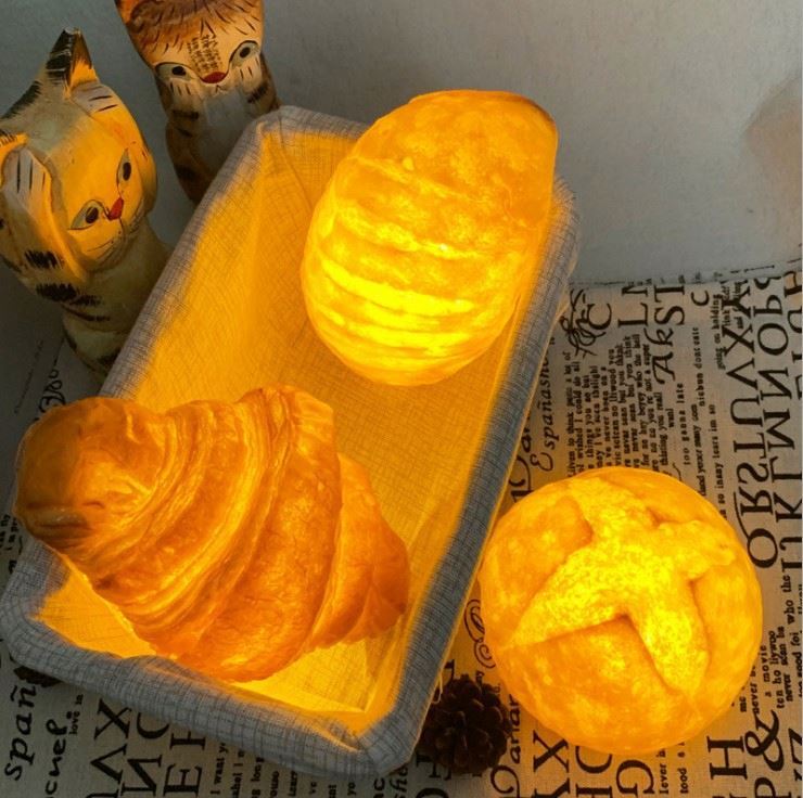 Creative LED Night Light for Home New Battery Operated Croissant Bread Lamp Round Shape Ornament & Gift for Cake Shop