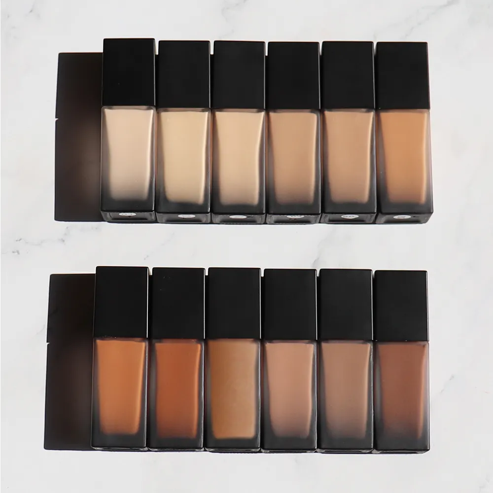 La cobertura completa 12 tonos vegano maquillaje Etiqueta Privada líquido fundación para blanco o de piel oscura