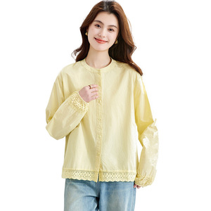 <span class=keywords><strong>Camicia</strong></span> Giallo Cotone Donna a Maniche Lunghe 2026 Nuova Collezione Estiva con <span class=keywords><strong>Colletto</strong></span> in <span class=keywords><strong>Pizzo</strong></span> Blusa Vestibilità Ampia Effetto Snellente - Product Image 5
