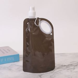 Bouteille d'eau pliable portable de qualité alimentaire, écologique, avec logo personnalisé, idéale pour les activités de plein air, vente en gros - Product Image 1