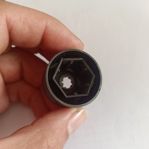 Nueve mejores tapas hexagonales para tornillos de rueda, gancho antirrobo de acero inoxidable para Volkswagen Magotan Sagitar T Cross Range - Product Image 5