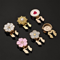Bouton décoratif en métal de luxe avec fleurs, perles, papillons, strass et perles pour vêtements féminins