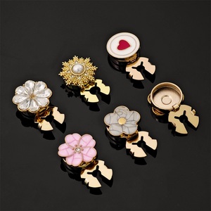 Luxury Floral Pearl Flower Butterfly <b>Button</b> Clip Metal Decorative <b>Button</b> Cover With Rhinestones And Pearls For Women Clothing - Product Image 4