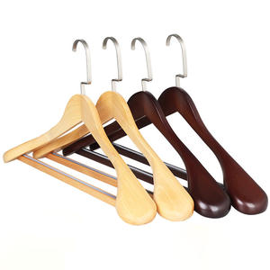 Cintres en bois personnalisés avec logo, cintres larges pour costumes, cintres en bois pour vêtements - Product Image 1