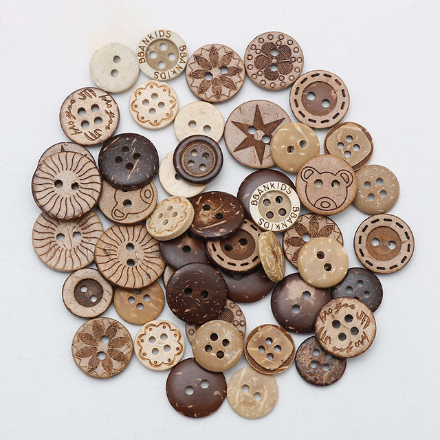 Factory Supply Natural Coconut Button 2 Holes 4 Holes Coat Shirt Wood Button Children Coconut Buttons