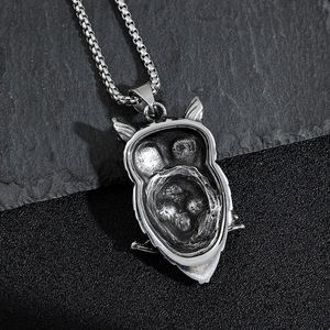 Yunnique – collier avec pendentif hibou en acier inoxydable pour hommes, style punk, design animal vintage, yeux jaunes, motif géométrique, bijoux à chaîne - Product Image 4