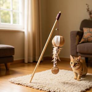 Nouvel ensemble de jouets colorés pour chat : Corde en sisal, jouet en bois et lin, plumes faites à la main, clochette et perche en bois – Fournitures pour animaux de compagnie - Product Image 2