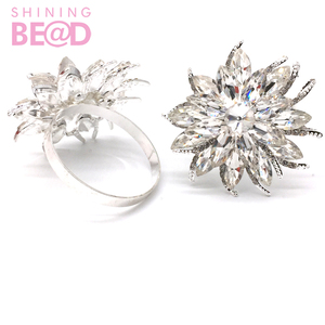 Portatovaglioli <span class=keywords><strong>fiore</strong></span> portatovaglioli in cristallo con strass in lega di spago per matrimonio compleanno cena di natale - Product Image 4