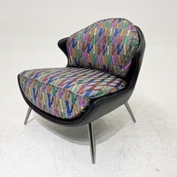 Fauteuil lounge contemporain en velours brodé de designer italien pour salon et hôtel, fauteuil d'appoint moderne
