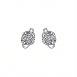 Orecchini a Perno in Oro Bianco con Diamanti, Design Geometrico, Incastonatura a Canale, Lussuosi per Uso Quotidiano Femminile - Product Image 1