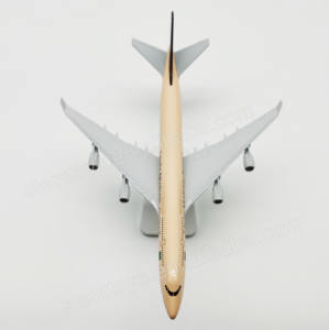 Modelo de Avión de Metal Fundido a Presión de 20CM de Saudi <span class=keywords><strong>Arabian</strong></span> <span class=keywords><strong>Airlines</strong></span> Boeing 747, Juguete Promocional de Aleación para Regalos - Product Image 3