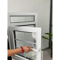 Fenêtre à battant moderne en PVC à isolation thermique, valeur U 1.1 W/m2K, économie d'énergie avec verre Low-E, confort hivernal à l'argon pour villa