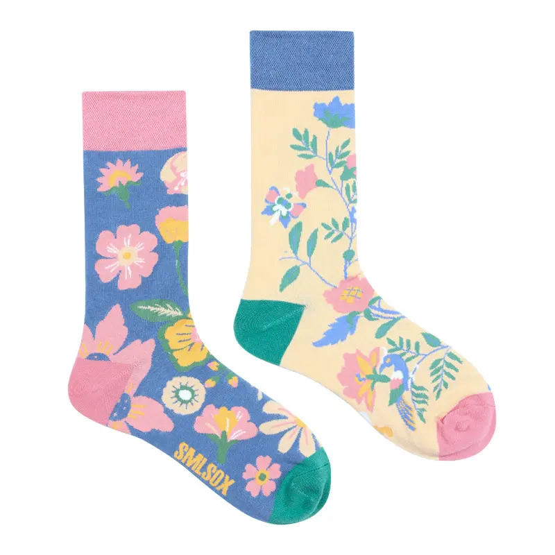 Großhandel Crew Designer benutzer definierte Sports ocken Elite Fußball Griff Socken schiere Blumen socken