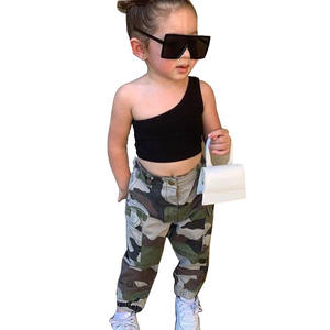 Conjuntos de <span class=keywords><strong>ropa</strong></span> para niñas pequeñas, Chaleco corto con estampado de letras, pantalón de camuflaje, conjunto de dos piezas, novedad de verano 2023 - Product Image 1