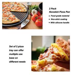 Teglia per <span class=keywords><strong>Pizza</strong></span> Forata in Acciaio al Carbonio Antiaderente con Impugnature in Silicone Resistenti al Calore - Product Image 4