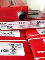 Capteurs ultrasoniques industriels de type fente Leuze, modèles GSU12/G6X.3-M12 et IGSU14E/1WT.3-M12