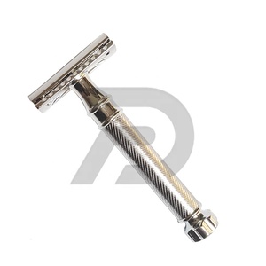 Meilleur rasoir de sécurité DE 3 pièces en acier inoxydable avec double lame et finition chromée | pour hommes et femmes rasage du visage/du corps et soins personnels - Product Image 3