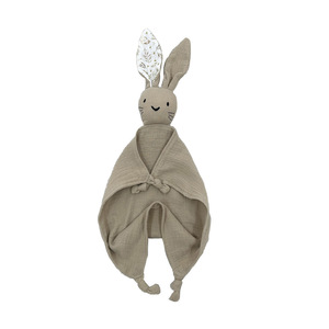 Vente chaude tricoté crêpe lapin bébé dormir <span class=keywords><strong>apaisant</strong></span> mouchoir dessin animé tissu gaze bébé <span class=keywords><strong>apaisant</strong></span> serviette <span class=keywords><strong>lit</strong></span> - Product Image 3