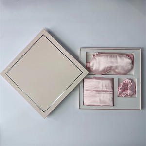 Juego de banda <span class=keywords><strong>para</strong></span> el cabello y bolsa de almacenamiento <span class=keywords><strong>para</strong></span> el intestino grueso, gafas de seda de imitación de cuatro piezas, caja de regalo cuadrada perfecta <span class=keywords><strong>para</strong></span> uso doméstico - Product Image 5