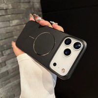 Étui de protection de luxe métallique mat ultra-mince pour iPhone 17 Pro Max aspiration magnétique antichoc avec poignée de téléphone incluse