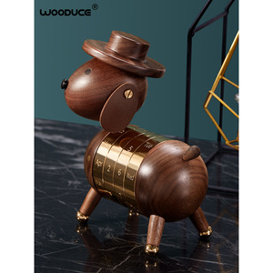 Calendario de madera Wooduce con diseño de cachorro, adorno de escritorio, madera de nogal con baño de oro de 18 quilates, decoración de oficina, regalo para hombres y mujeres - Product Image 2