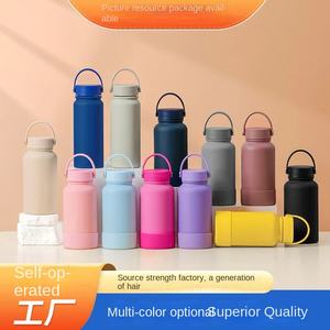 Vente en gros de multiples tasses thermos personnalisées en acier inoxydable avec poignée portable bouteille d'eau promotionnelle pour boisson avec paille - Product Image 4