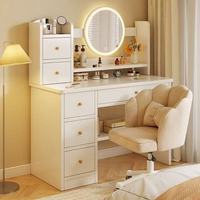 Miroir design en bois avec éclairage LED blanc, chaise classique, coiffeuse avec miroir