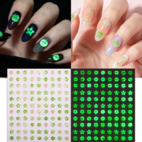 Autocollants pour ongles en gel souple 3D lumineux personnalisés OEM, décoration qui brille dans le noir, vente en gros