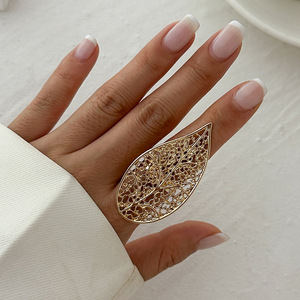 Bague en alliage style INS, creuse, de forme irrégulière, avec imitation de perle, modèle BQ-00038 - Product Image 2