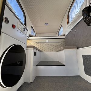 Camioneta Ford con Cama Deslizable |   Camper para Camioneta Económico, Ideal para Aventuras al Aire Libre y Campamentos |   Otros Camiones - Product Image 6