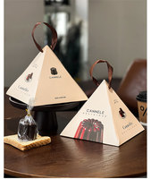 Boîte alimentaire de luxe personnalisée en forme de pyramide, emballage de dessert haut de gamme recyclable avec poignée en ficelle pour les cadeaux de mariage