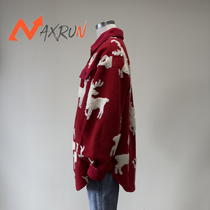 Vestes matelassées à motifs d'orignaux en tricot d'hiver de style urbain pour femmes pour l'automne en gros pour les femmes - Product Image 4