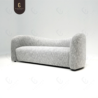Canapé simple pour salon, style moderne unique, design simple et relaxant
