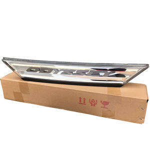 Bande de protection de hayon Honda Odyssey 74890-T6A-J01 en plastique cristallin, autocollant de carrosserie - Product Image 5